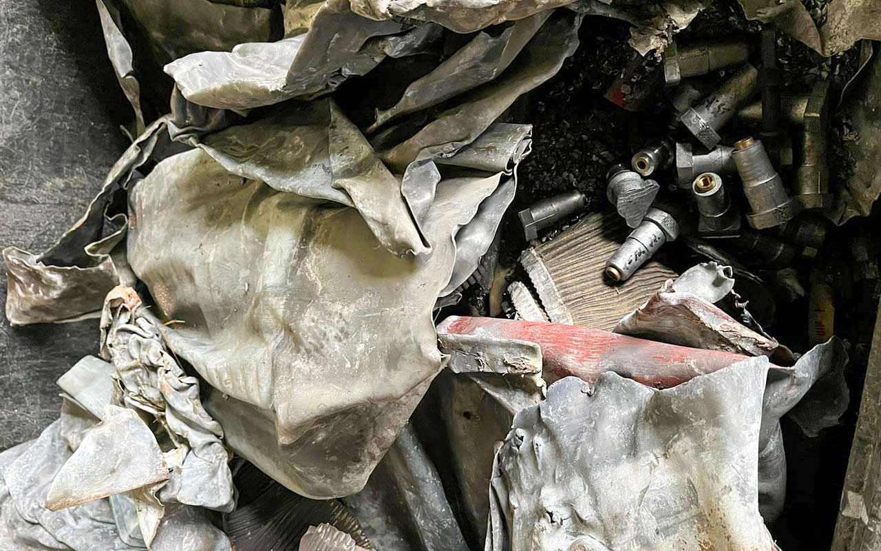 Ob alte Dachabläufe, Bleibleche oder Wuchtblei: Blei ist ein Material, das sich hervorragend recyceln lässt.